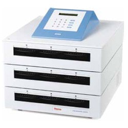 Шейкер-инкубатор микропланшетного формата iEMS Thermo Fisher Scientific